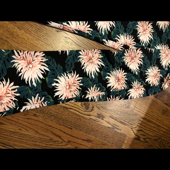 *NEW* Karen Kane stretch pants - Picture 3 of 5